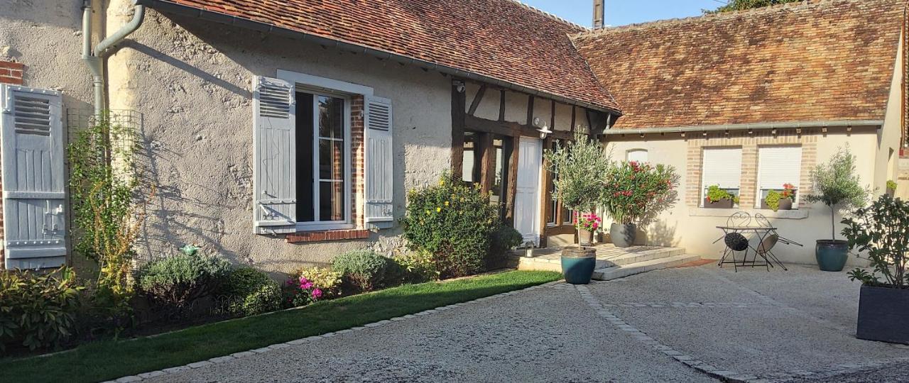 Agréable chambre d'hôtes dans maison XVIIIe Vineuil  Exterior foto